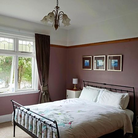 100 Year Old English Character House Hotel ทิมารู ภายนอก รูปภาพ