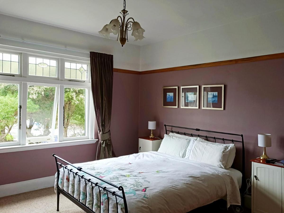 100 Year Old English Character House Hotel ทิมารู ภายนอก รูปภาพ